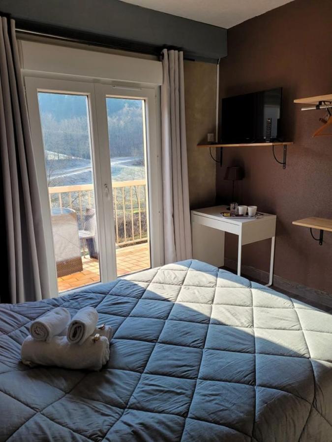 Logis Hotel Restaurant L'Escapade ラマストル エクステリア 写真