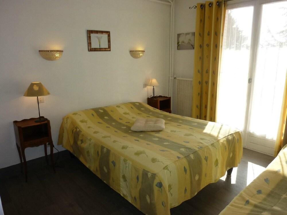 Logis Hotel Restaurant L'Escapade ラマストル エクステリア 写真